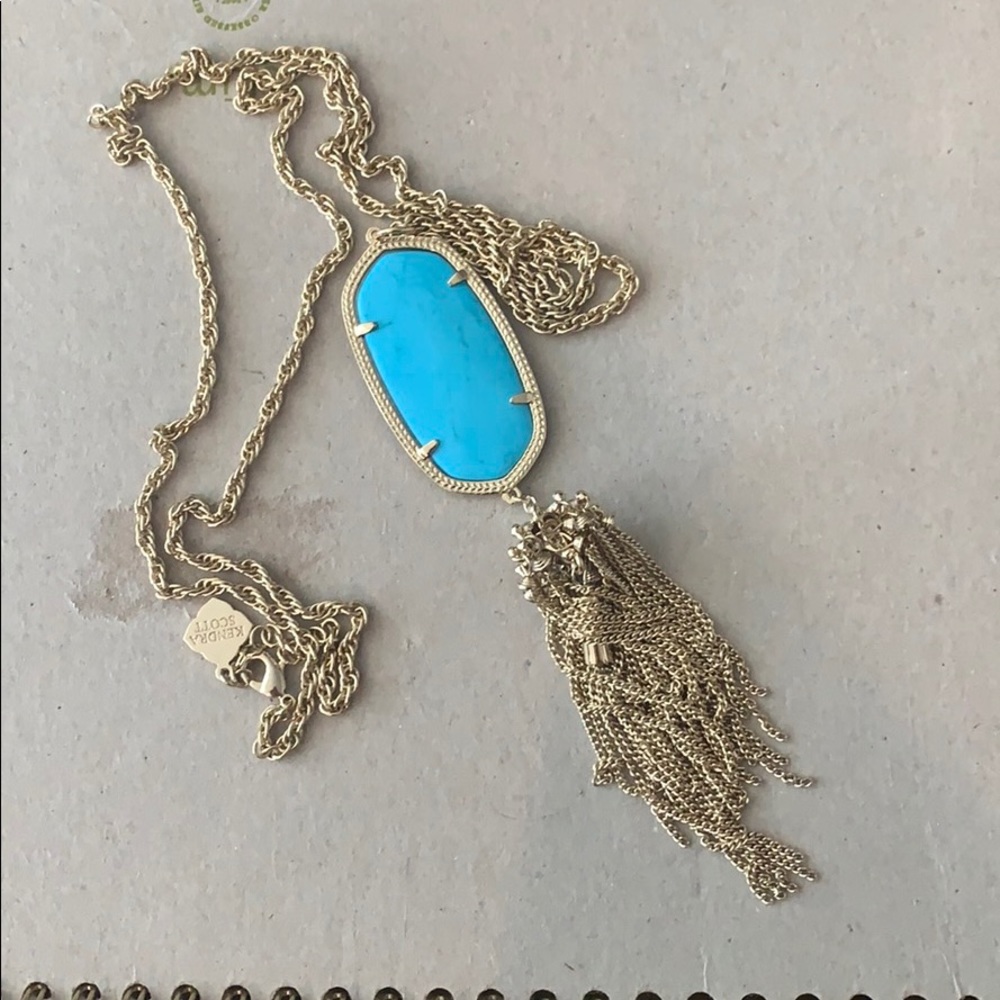 Kendra Scott necklace